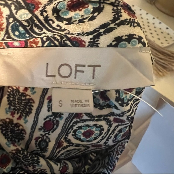 Loft Tiled Tie Back Mock Neck Blouse size S NWT - Picture 7 of 8